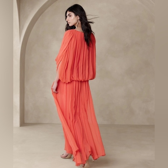 NWT! Banana Republic Solar Orange Aveline Crinkle Silk Maxi Dress -Multiple - Picture 3 of 7